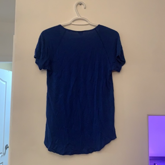 Aritzia Wilfred Basic Tshirt - Picture 2 of 3